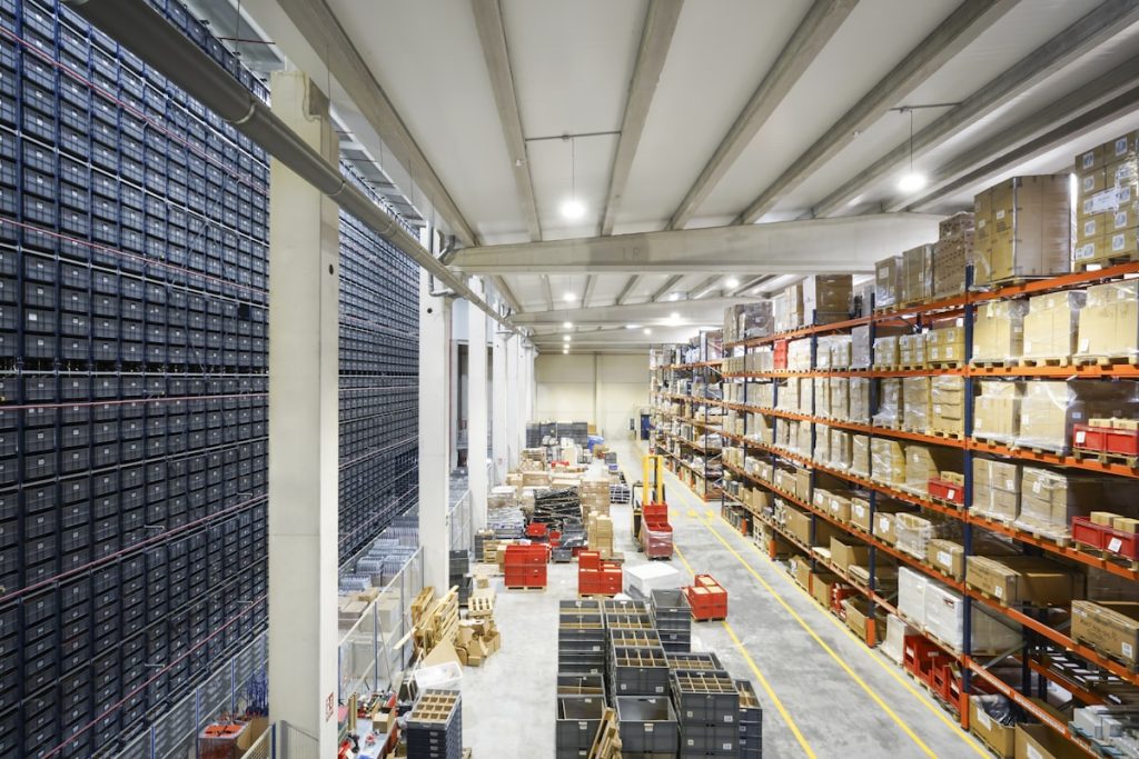 Magazijn van een logistiek dienstverlener, het doelwit van de hack die de Bijenkorf raakt